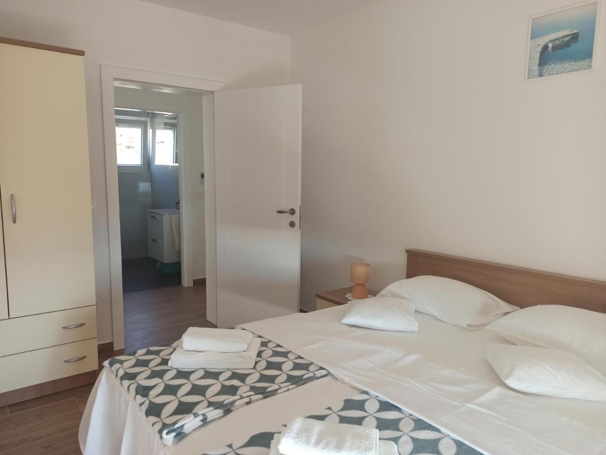 Apartment Bolanca Primosten Ngoại thất bức ảnh