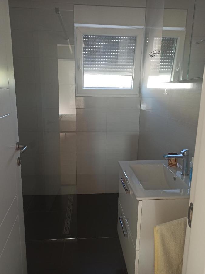 Apartment Bolanca Primosten Ngoại thất bức ảnh